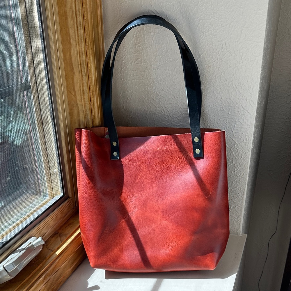 Portland Leather Red Small Classic Tote - Picture 3 of 11